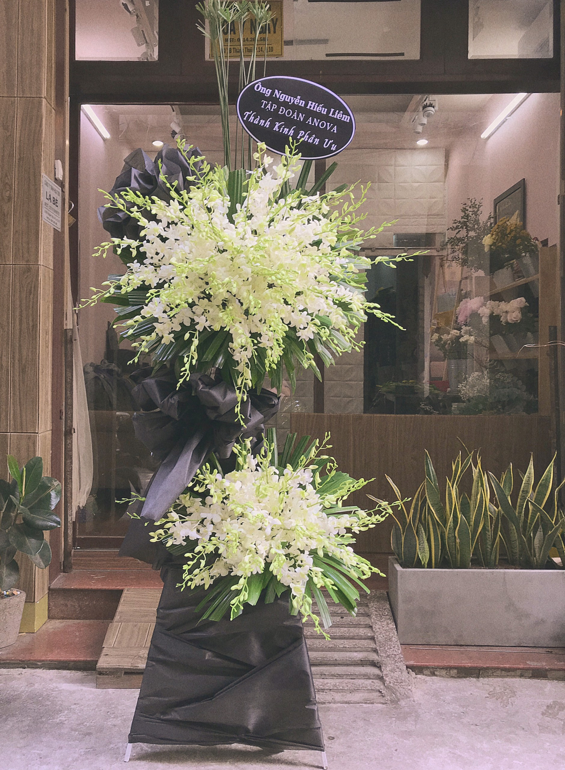 Kệ Hoa Chia Buồn - LB00084 - labe.vn