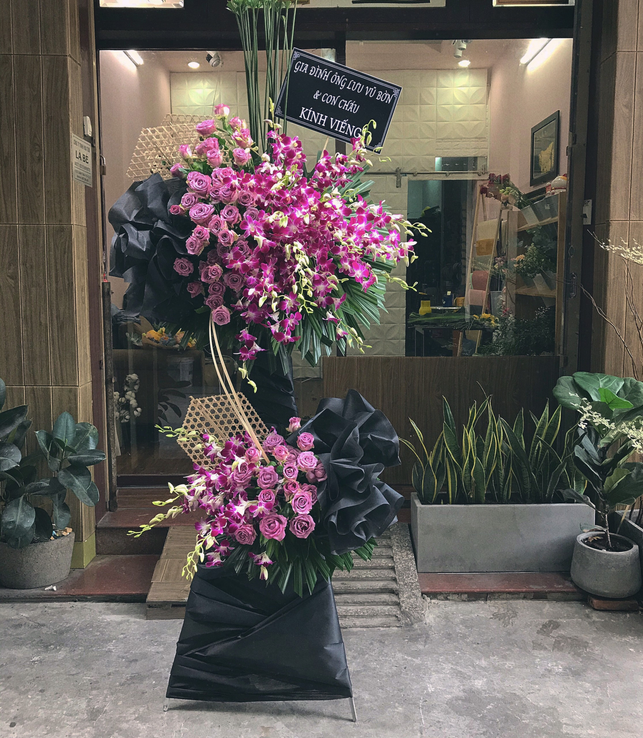 Kệ Hoa Chia Buồn - LB00113 - labe.vn