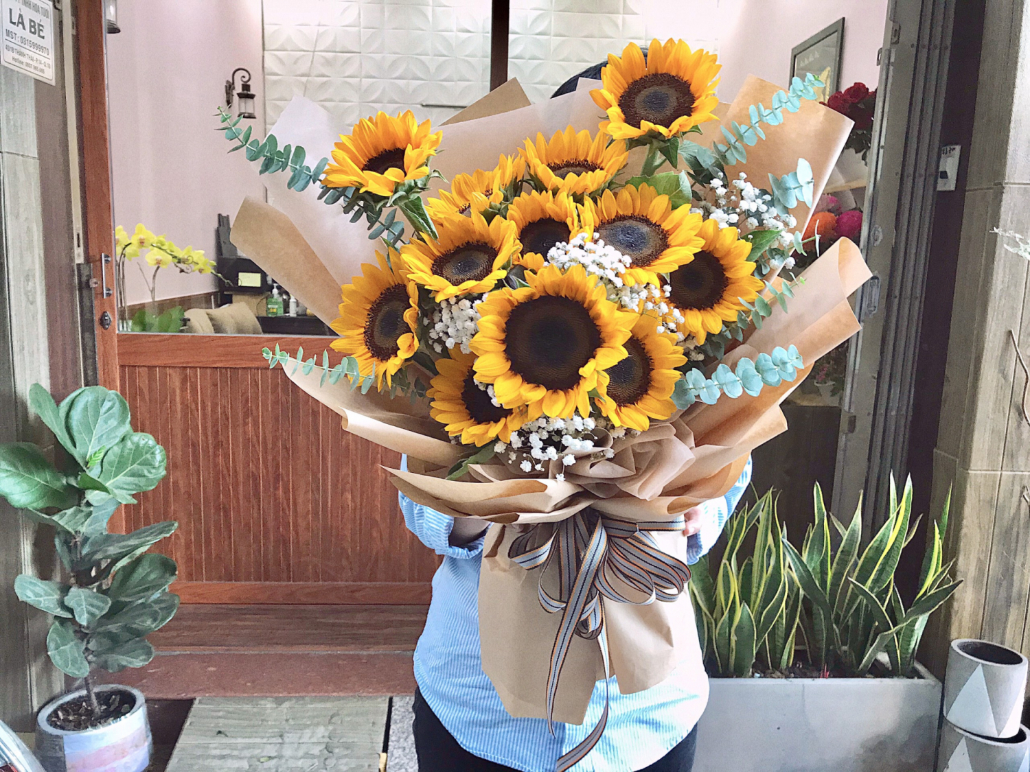 Hộp Hoa Tặng Sinh Nhật - LB00179 - labe.vn